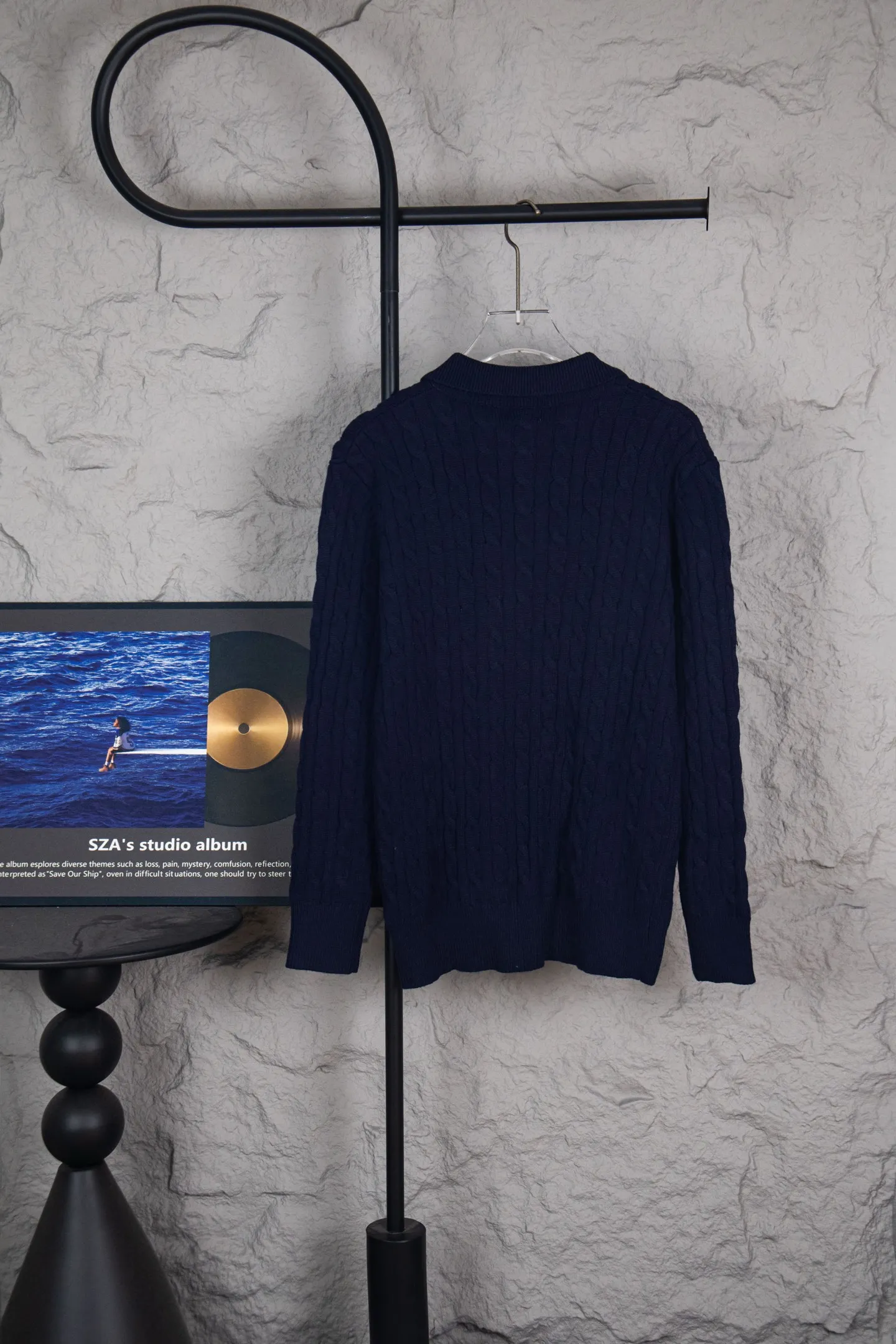 P240 Ralph Lauren 2025ss new twist sweater button cardigan. The fabric is made of imitation cashmere fabric. A full set of customized accessories. The highest version on the market. Color: Navy blue, black, white and gray. Size: S-XL.